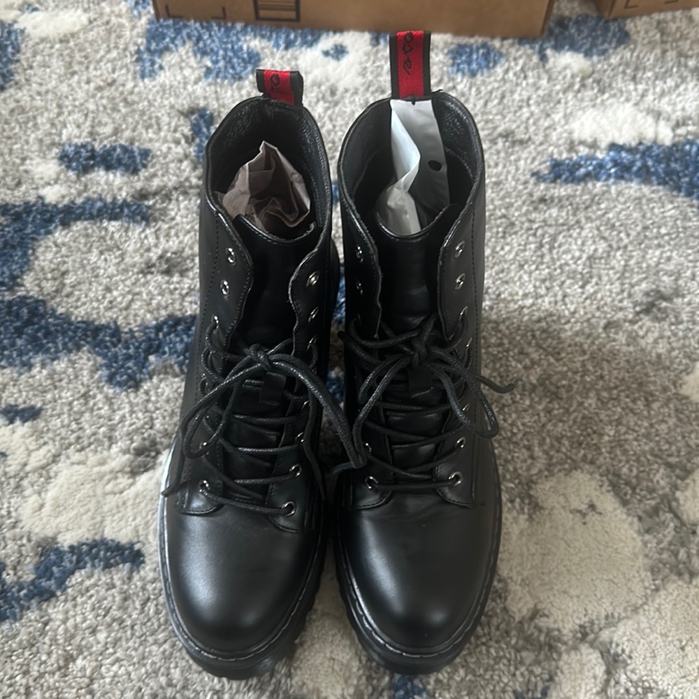 Vepose Combat Boots Size 9